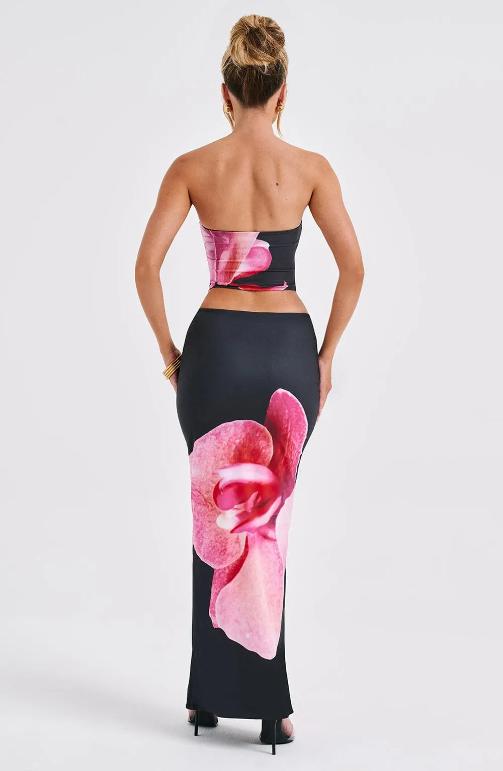 Allegra Top - Trendy Black Floral Print