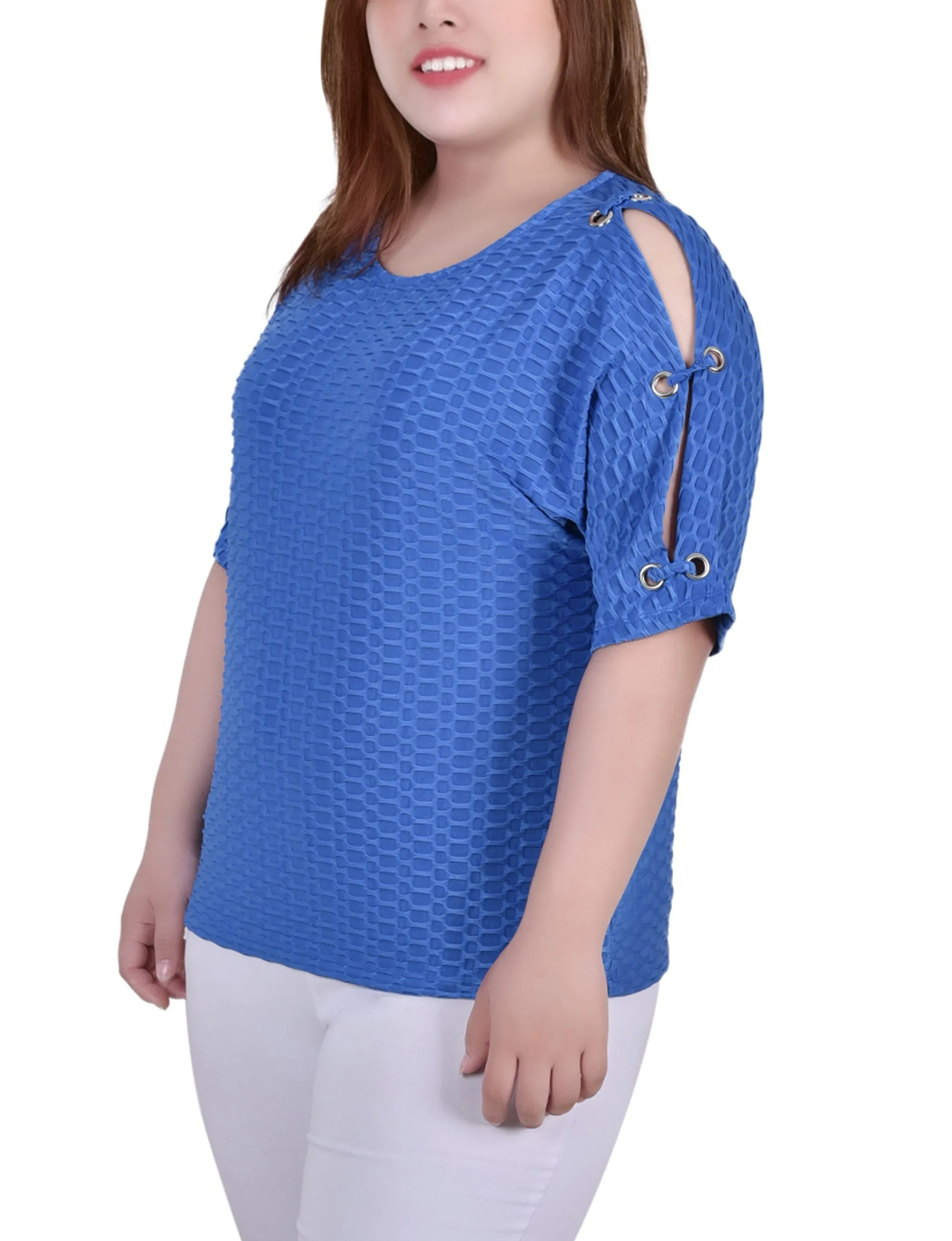 Plus Size Short Sleeve Honeycomb Textured Grommet Top