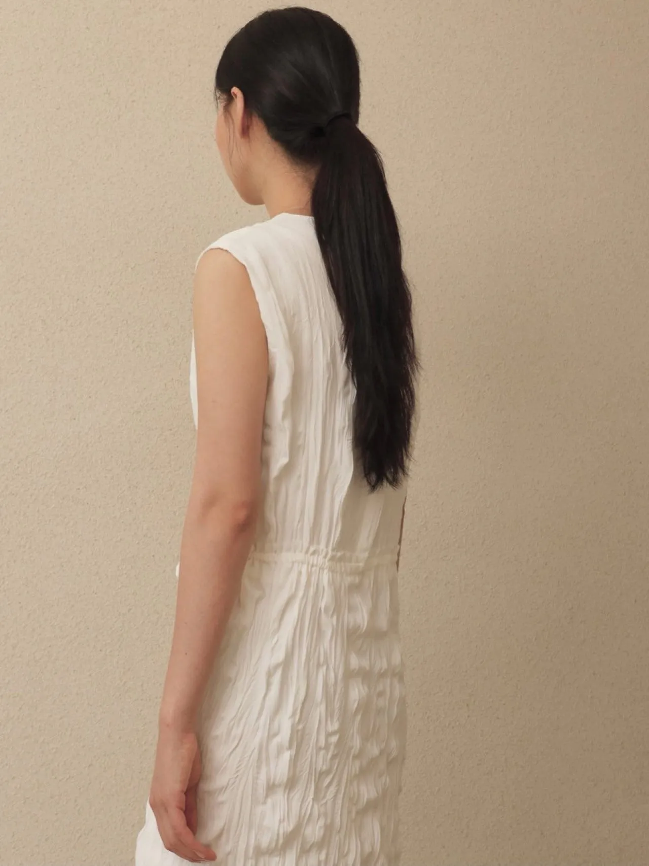 WRINKLE SLEEVELESS MAXI DRESS