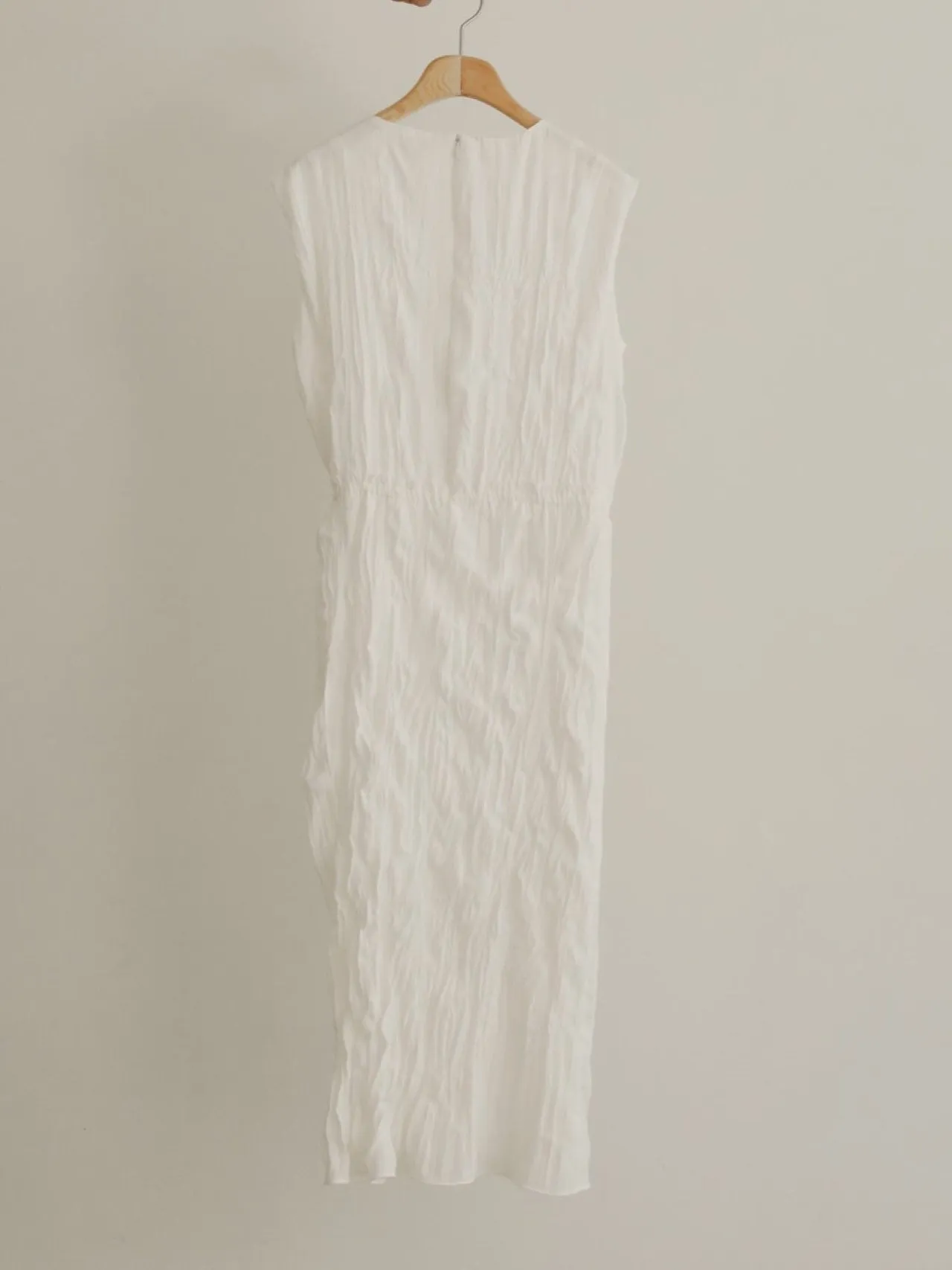 WRINKLE SLEEVELESS MAXI DRESS